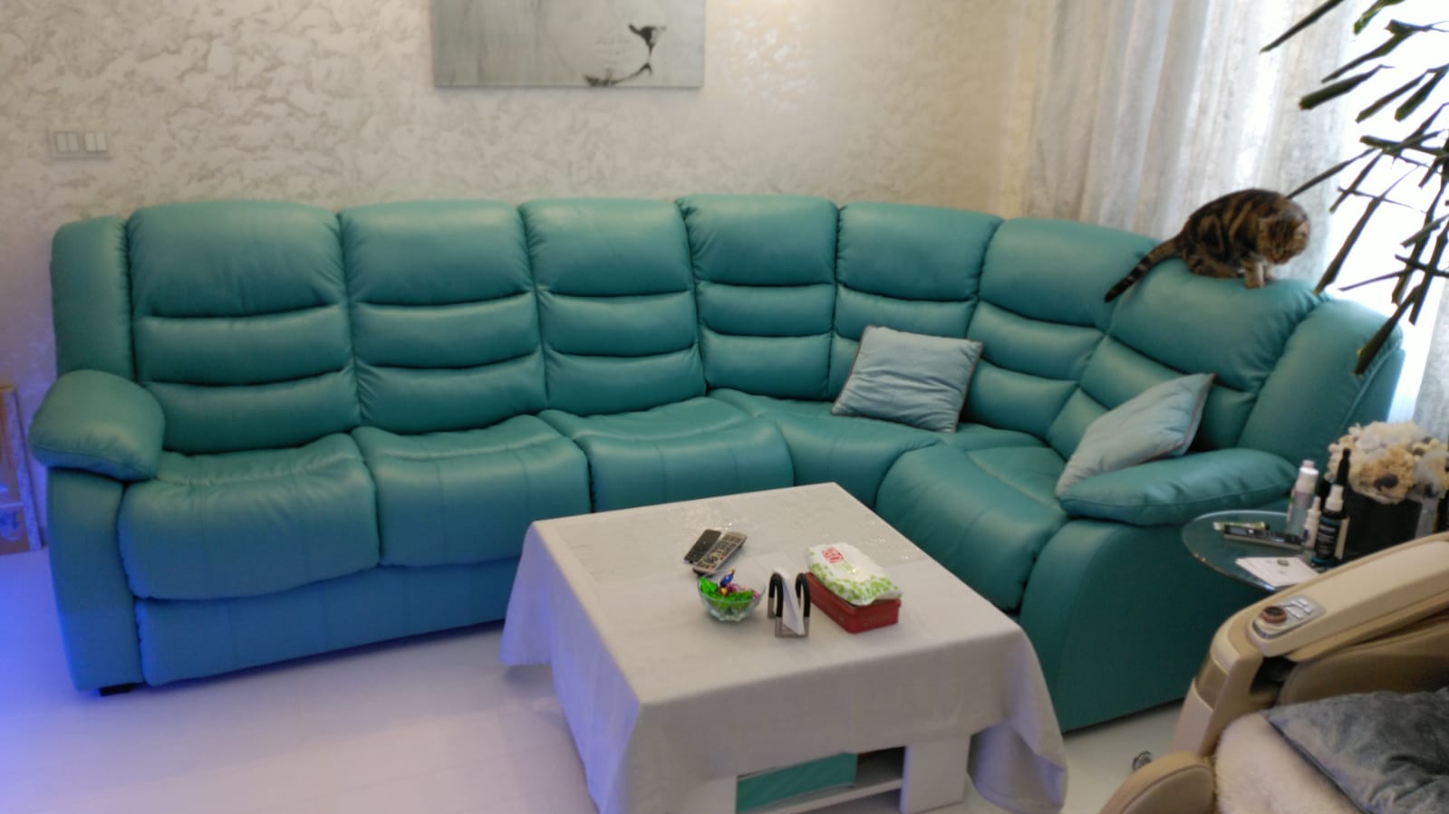 Перетяжка дивана на дому. Комсомольская