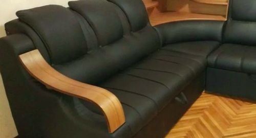 Перетяжка кожаного дивана. Комсомольская